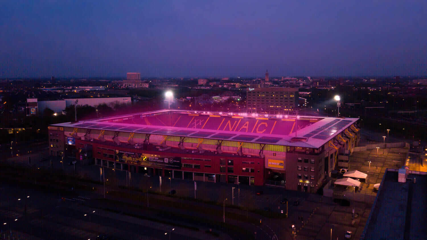 Oreon doet onderzoek naar LED-lichtrecept stadiongras NAC Breda