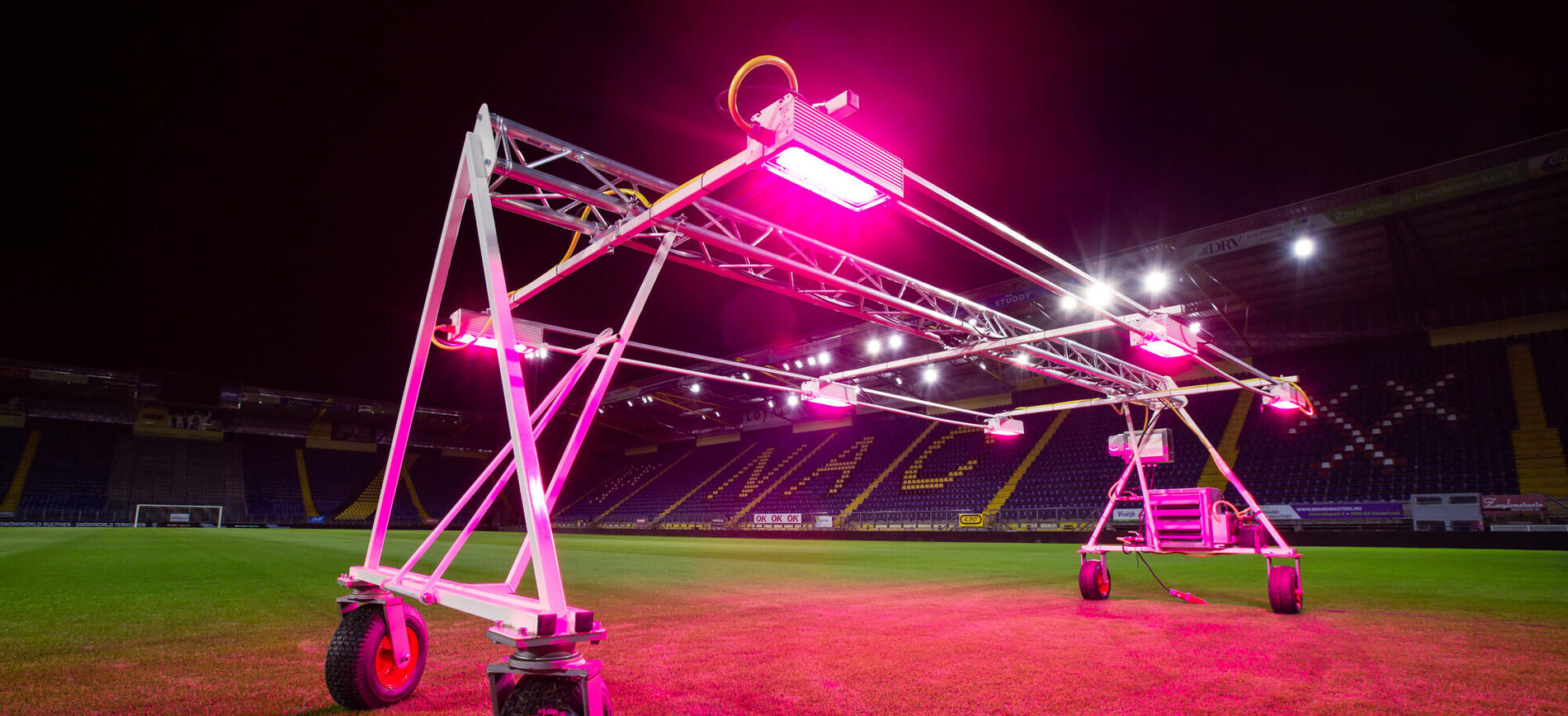 Oreon doet onderzoek naar LED-lichtrecept stadiongras NAC Breda